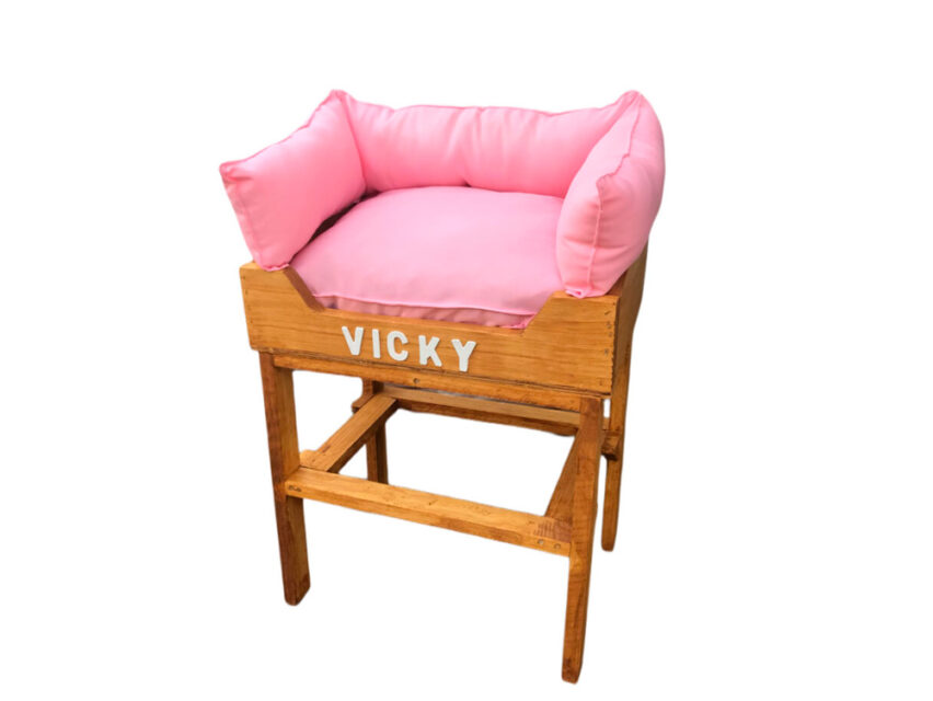 Cama alta para gato